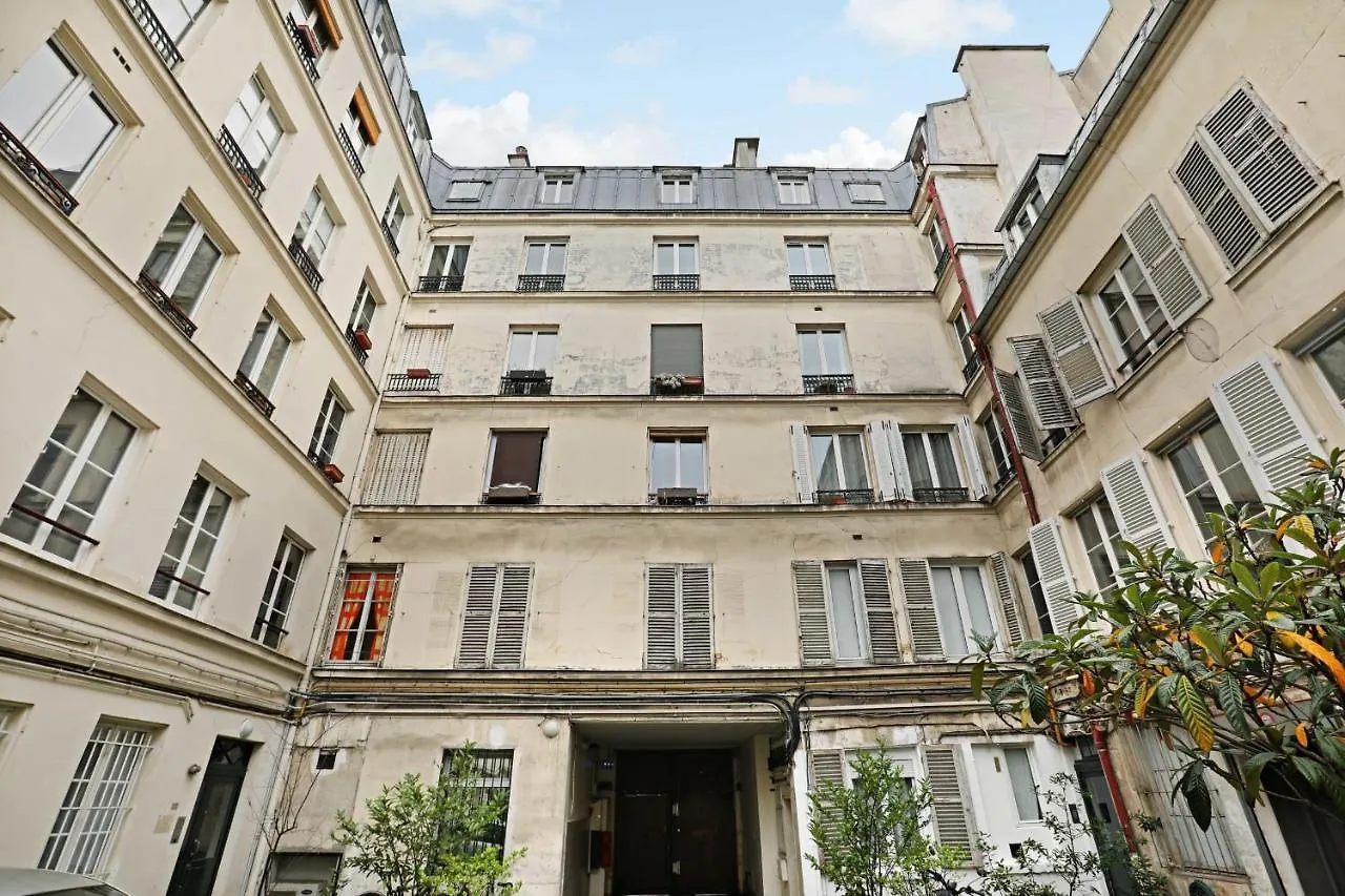 Cosy Studio Up To 2P - Republique Temple Apartment Paris France